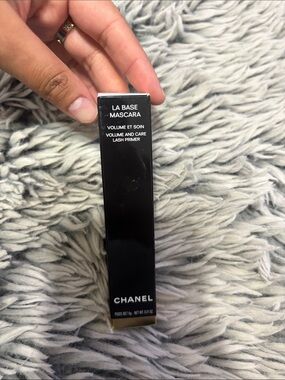 CHANEL La Base Mascara Lash Primer - Black & Gold Accents